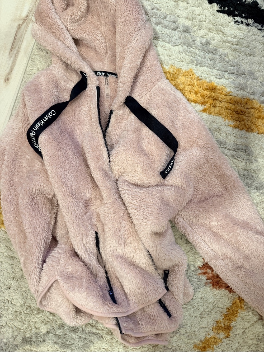 Calvin Klein women’s Plush Hooded Puffer Jacket - Blush Pink